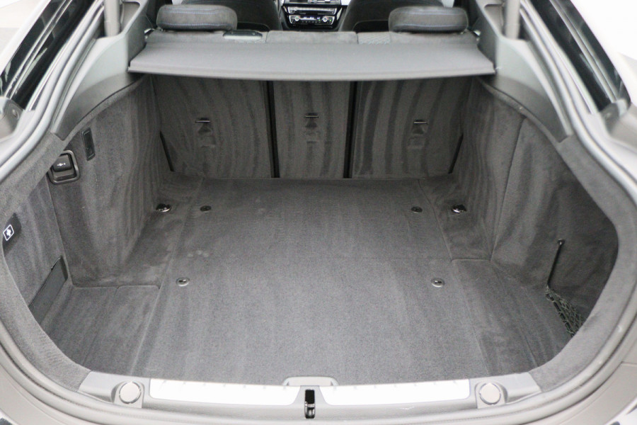 BMW 4 Serie Gran Coupé 418i Executive Edition M Sport Climate, Camera, Cruise, Navigatie, Trekhaak, Standkachel, DAB, LED, 18''