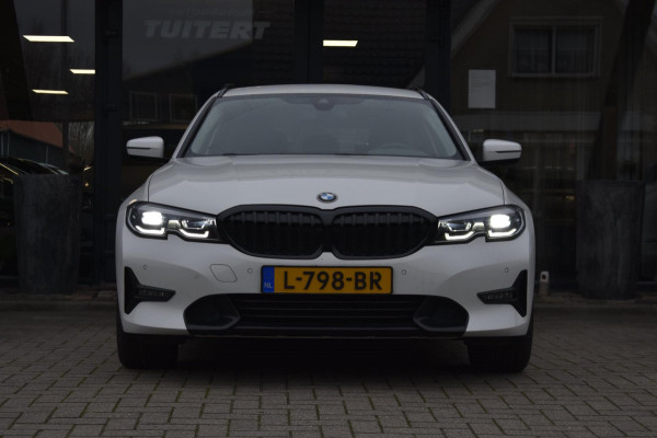 BMW 3 Serie Touring 318i High Executive Sport Line | TREKHAAK | APPLE CARPLAY | NAP | DEALER ONDERHOUDEN | ANDROID AUTO