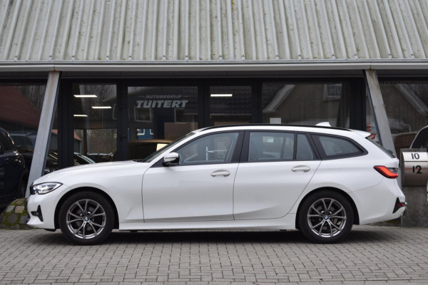 BMW 3 Serie Touring 318i High Executive Sport Line | TREKHAAK | APPLE CARPLAY | NAP | DEALER ONDERHOUDEN | ANDROID AUTO