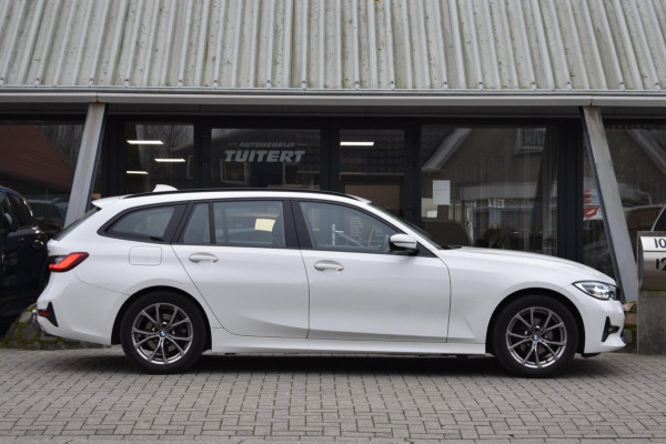 BMW 3 Serie Touring 318i High Executive Sport Line | TREKHAAK | APPLE CARPLAY | NAP | DEALER ONDERHOUDEN | ANDROID AUTO