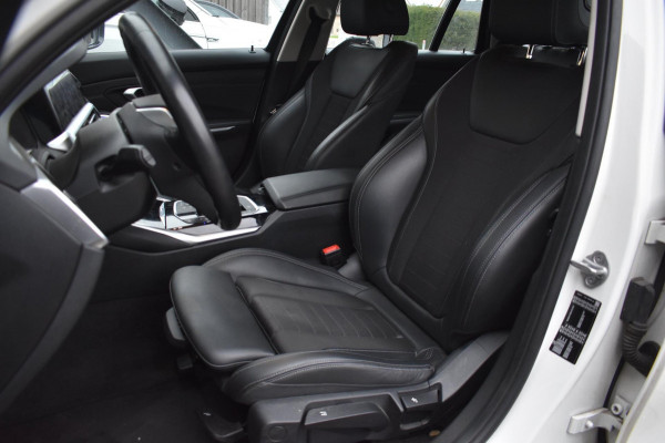 BMW 3 Serie Touring 318i High Executive Sport Line | TREKHAAK | APPLE CARPLAY | NAP | DEALER ONDERHOUDEN | ANDROID AUTO