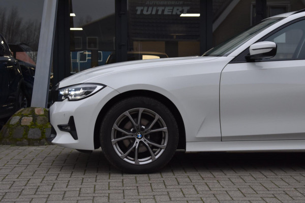 BMW 3 Serie Touring 318i High Executive Sport Line | TREKHAAK | APPLE CARPLAY | NAP | DEALER ONDERHOUDEN | ANDROID AUTO