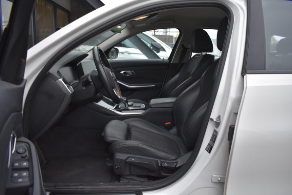 BMW 3 Serie Touring 318i High Executive Sport Line | TREKHAAK | APPLE CARPLAY | NAP | DEALER ONDERHOUDEN | ANDROID AUTO
