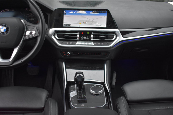 BMW 3 Serie Touring 318i High Executive Sport Line | TREKHAAK | APPLE CARPLAY | NAP | DEALER ONDERHOUDEN | ANDROID AUTO