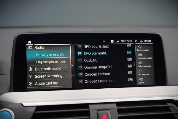 BMW iX3 High Executive 80 kWh | Panoramadak | Keyless | Stoelverwarming | Harman Kardon | Memory Seat | Head-Up Display | 360 Camera | Ambiance Verlichting | Trekhaak | Adaptive LED | Elektrische Stoelen | Apple Carplay |