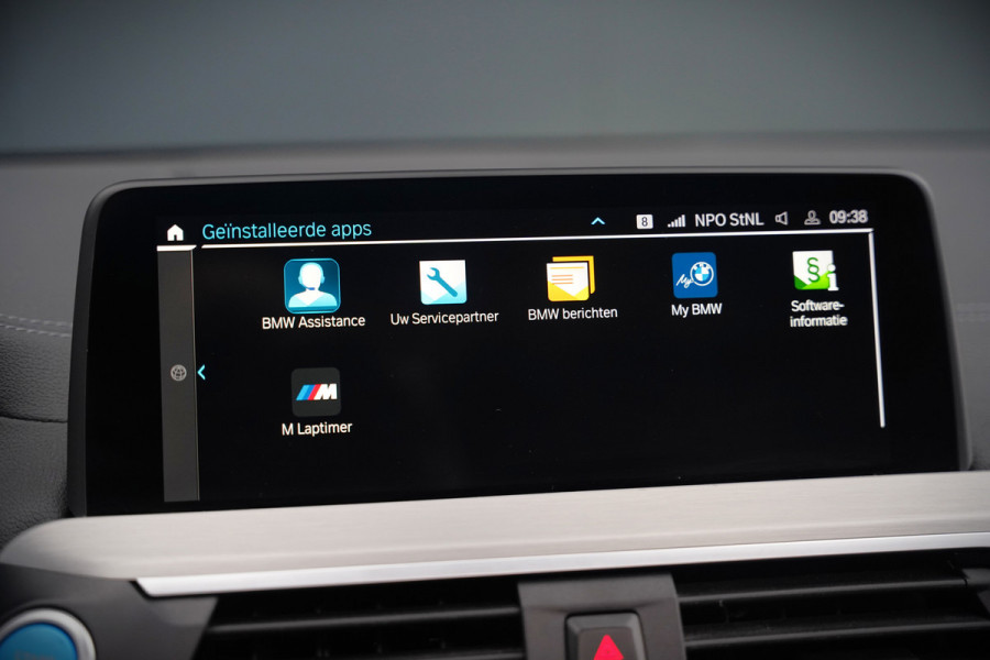 BMW iX3 High Executive 80 kWh | Panoramadak | Keyless | Stoelverwarming | Harman Kardon | Memory Seat | Head-Up Display | 360 Camera | Ambiance Verlichting | Trekhaak | Adaptive LED | Elektrische Stoelen | Apple Carplay |