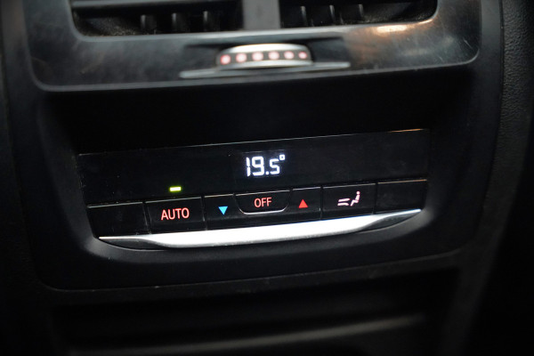 BMW iX3 High Executive 80 kWh | Panoramadak | Keyless | Stoelverwarming | Harman Kardon | Memory Seat | Head-Up Display | 360 Camera | Ambiance Verlichting | Trekhaak | Adaptive LED | Elektrische Stoelen | Apple Carplay |