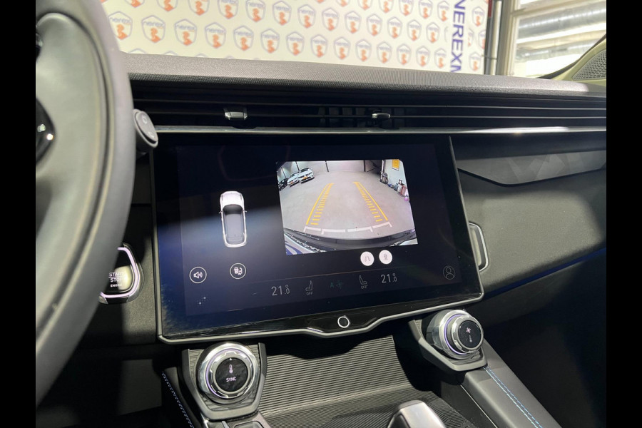 Lynk & Co 01 1.5/PANO/360CAM/AUTO-PILOT/MEMORY/APPLE-CARPLAY