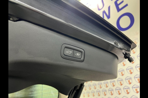 Lynk & Co 01 1.5/PANO/360CAM/AUTO-PILOT/MEMORY/APPLE-CARPLAY