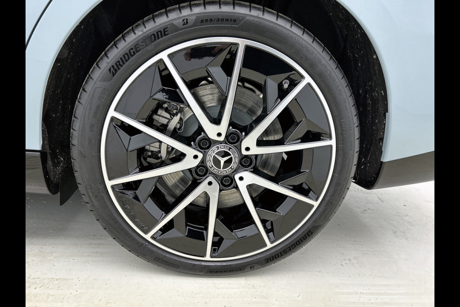 Mercedes-Benz CLA-Klasse 250+ Launch Edition 85 kWh | Smartphone integratie | Antidiefstal pakket URBAN GUARD | Warmtepomp | Adaptieve Cruisecontrol | Memorypakket | 19 inch AMG velgen | Sierdelen aluminium |