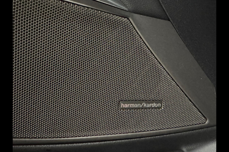 BMW 3-serie 330e eDrive Edition | M-SPORT | SCHUIF/KANTEL | HUD | H&K | LED | SHADOW LINE