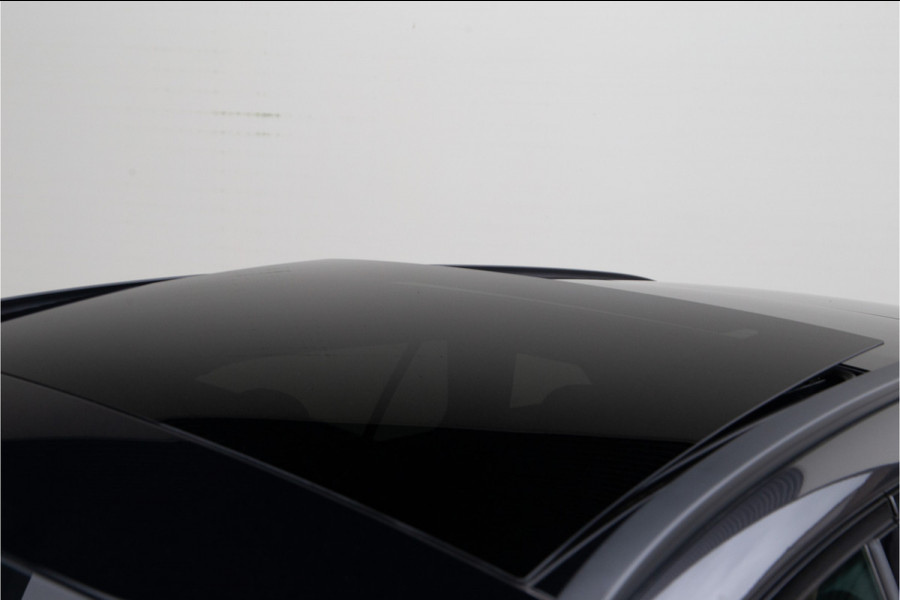 Mercedes-Benz C-Klasse Estate 300 e AMG Premium Plus, Pano, Leder, Head-up, Trekhaak 2022