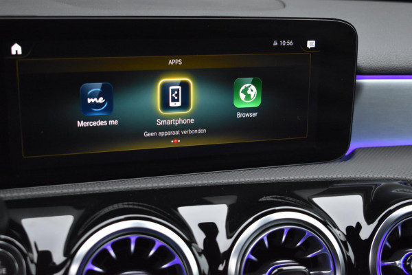 Mercedes-Benz A-Klasse 180 AMG NIGHT | SFEERVERLICHTING | APPLE CARPLAY | CAMERA | ANDROID AUTO | NAP | DEALER ONDERHOUDEN