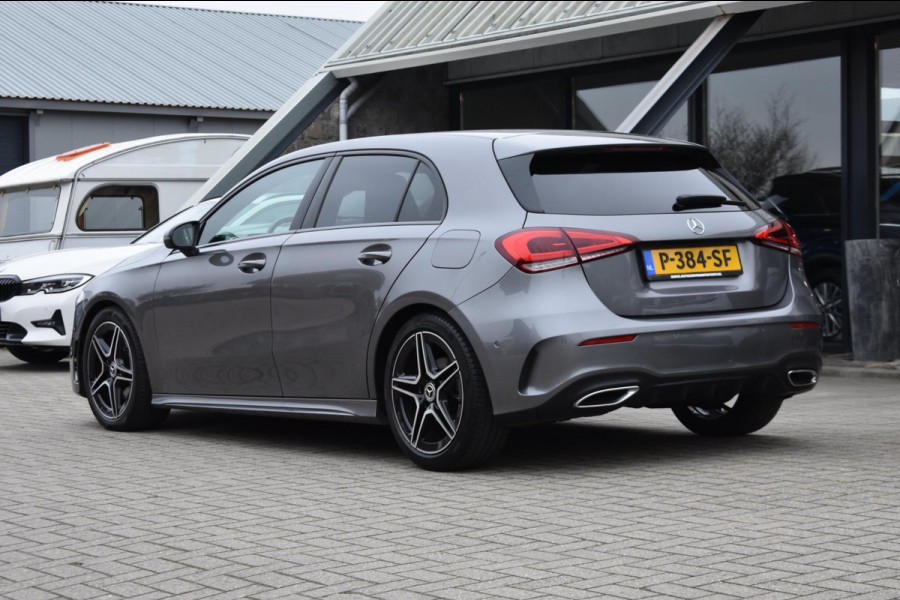 Mercedes-Benz A-Klasse 180 AMG NIGHT | SFEERVERLICHTING | APPLE CARPLAY | CAMERA | ANDROID AUTO | NAP | DEALER ONDERHOUDEN