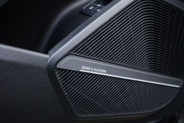 Audi Q5 55 TFSI e 367 PK S-Line Edition PHEV, RS-Leder, Luchtvering, B&O Sound, 360 Camera, Panoramadak,