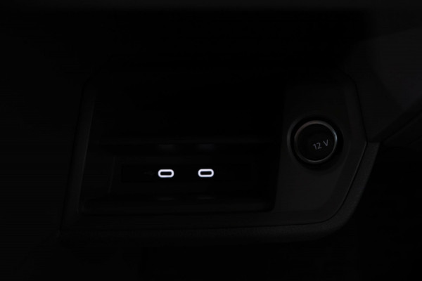 Volkswagen Crafter 35 2.0 TDI L4 EL Highline EURO VI RWD Automaat - N.A.P. Bakwagen