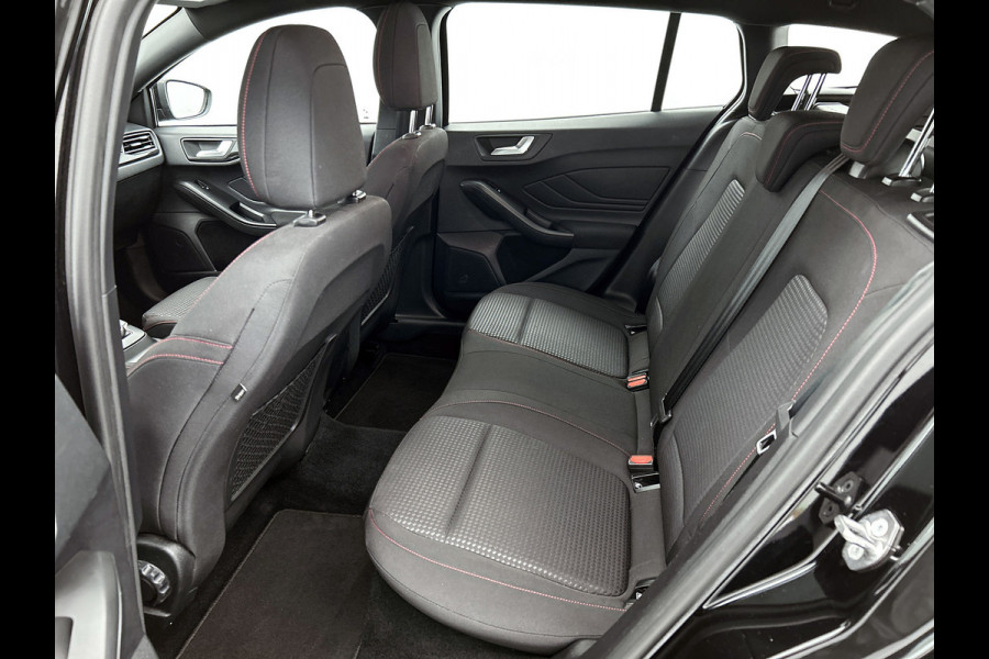 Ford FOCUS Wagon 1.0 EcoBoost Hybrid ST Line Business (NAVIGATIE, CAMERA. CARPLAY, PDC, 1e EIGENAAR, GOED ONDERHOUDEN)