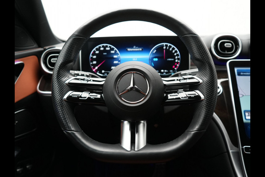 Mercedes-Benz C-Klasse Estate 300 e AMG Line Plug In Hybrid 313pk Dealer O.H. PHEV | Adaptive Cruise | Head Up | Camera | Digital LED | Bi Color Lederen Sportstoelen Verwarmd | Apple Carplay | Sfeerverlichting | Virtual | Navigatie | DAB |