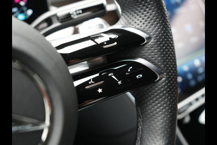 Mercedes-Benz C-Klasse Estate 300 e AMG Line Plug In Hybrid 313pk Dealer O.H. PHEV | Adaptive Cruise | Head Up | Camera | Digital LED | Bi Color Lederen Sportstoelen Verwarmd | Apple Carplay | Sfeerverlichting | Virtual | Navigatie | DAB |