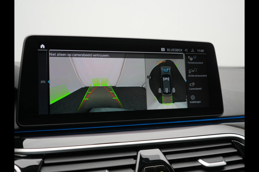BMW 5 Serie Touring 530e Executive Plug In Hybrid 293pk Dealer O.H. PHEV | Panodak | 360 Camera | Lederen Sportstoelen Verwarmd | Sfeerverlichting | Apple Carplay | Navigatie | Virtual | DAB |