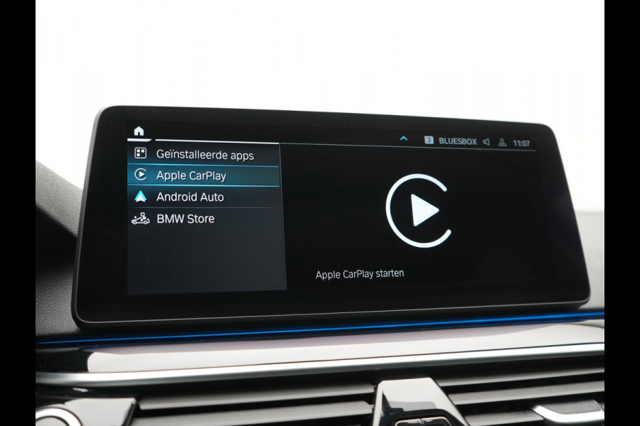 BMW 5 Serie Touring 530e Executive Plug In Hybrid 293pk Dealer O.H. PHEV | Panodak | 360 Camera | Lederen Sportstoelen Verwarmd | Sfeerverlichting | Apple Carplay | Navigatie | Virtual | DAB |