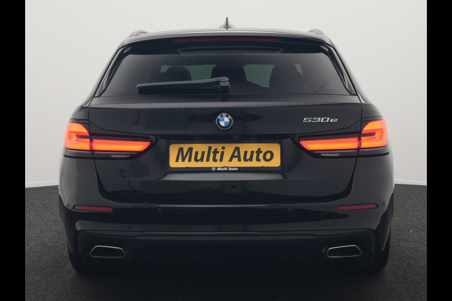 BMW 5 Serie Touring 530e Executive Plug In Hybrid 293pk Dealer O.H. PHEV | Panodak | 360 Camera | Lederen Sportstoelen Verwarmd | Sfeerverlichting | Apple Carplay | Navigatie | Virtual | DAB |