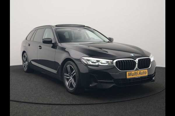 BMW 5 Serie Touring 530e Executive Plug In Hybrid 293pk Dealer O.H. PHEV | Panodak | 360 Camera | Lederen Sportstoelen Verwarmd | Sfeerverlichting | Apple Carplay | Navigatie | Virtual | DAB |