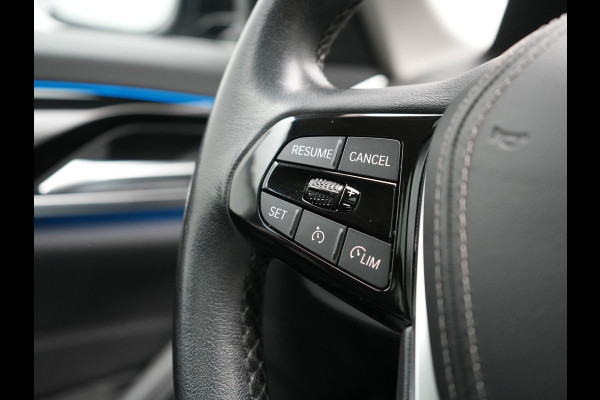 BMW 5 Serie Touring 530e Executive Plug In Hybrid 293pk Dealer O.H. PHEV | Panodak | 360 Camera | Lederen Sportstoelen Verwarmd | Sfeerverlichting | Apple Carplay | Navigatie | Virtual | DAB |