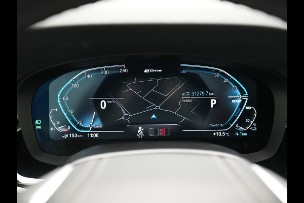 BMW 5 Serie Touring 530e Executive Plug In Hybrid 293pk Dealer O.H. PHEV | Panodak | 360 Camera | Lederen Sportstoelen Verwarmd | Sfeerverlichting | Apple Carplay | Navigatie | Virtual | DAB |