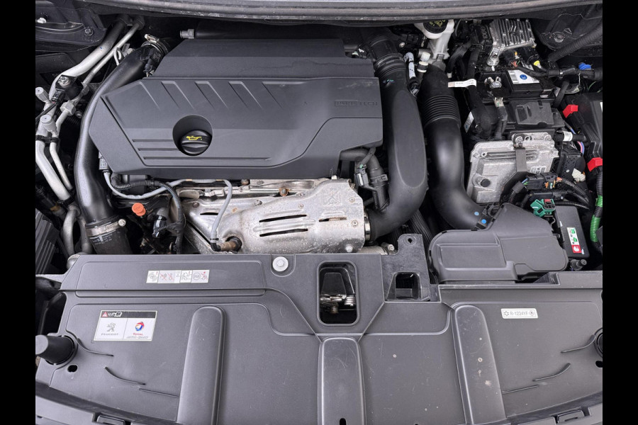 Peugeot 3008 1.6 HYbrid4 300 GT | COMPLETE AUTO| PANO| ELEK. ACHTERKLEP| TREKHAAK| ELEK. STOEL + MASSAGE| FOCAL AUDIO| CAMERA ACHTER + VOOR| STOELVERWARMING| ADAP. CRUISE