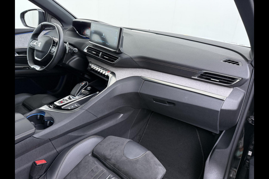 Peugeot 3008 1.6 HYbrid4 300 GT | COMPLETE AUTO| PANO| ELEK. ACHTERKLEP| TREKHAAK| ELEK. STOEL + MASSAGE| FOCAL AUDIO| CAMERA ACHTER + VOOR| STOELVERWARMING| ADAP. CRUISE