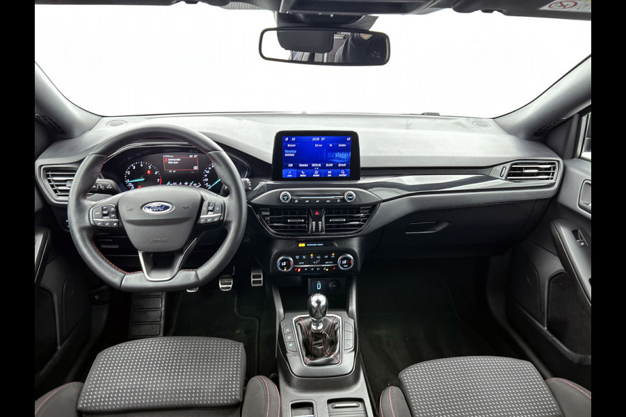 Ford FOCUS Wagon 1.0 EcoBoost ST Line Business (STUUR-/STOELVERWARMING, TREKHAAK, CARPLAY, PDC, CLIMA, NAVI, GOED ONDERHOUDEN)