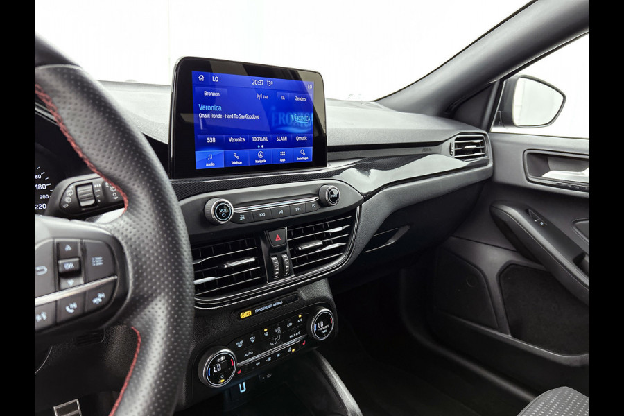 Ford FOCUS Wagon 1.0 EcoBoost ST Line Business (STUUR-/STOELVERWARMING, TREKHAAK, CARPLAY, PDC, CLIMA, NAVI, GOED ONDERHOUDEN)