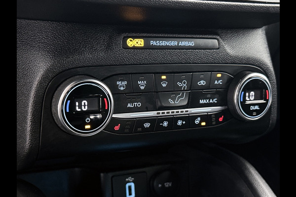 Ford FOCUS Wagon 1.0 EcoBoost ST Line Business (STUUR-/STOELVERWARMING, TREKHAAK, CARPLAY, PDC, CLIMA, NAVI, GOED ONDERHOUDEN)