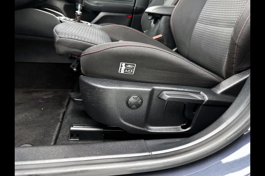 Ford FOCUS Wagon 1.0 EcoBoost ST Line Business (STUUR-/STOELVERWARMING, TREKHAAK, CARPLAY, PDC, CLIMA, NAVI, GOED ONDERHOUDEN)