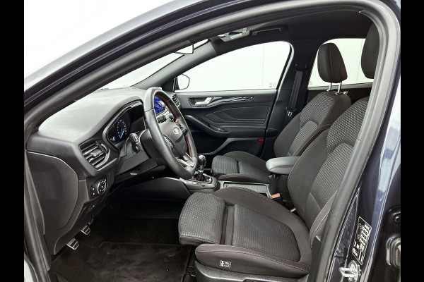 Ford FOCUS Wagon 1.0 EcoBoost ST Line Business (STUUR-/STOELVERWARMING, TREKHAAK, CARPLAY, PDC, CLIMA, NAVI, GOED ONDERHOUDEN)