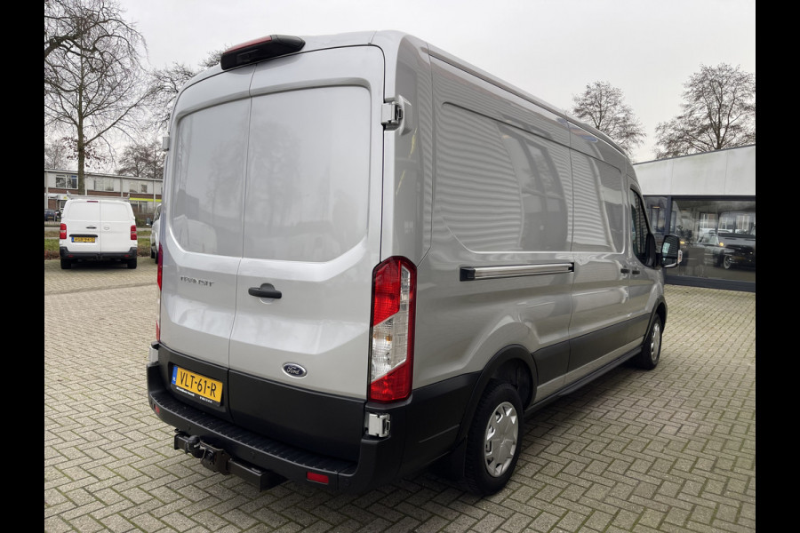 Ford Transit 310 2.0 TDCI 130pk / L3H2 Trend / volledig ingerichte Sortimo laadruimte met omvormer / vaste prijs rijklaar € 19.950 ex btw / lease vanaf € 336 / trekhaak / camera / airco / cruise / navi
