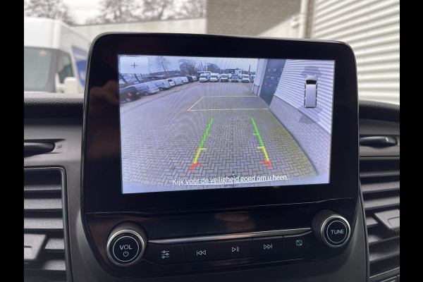 Ford Transit 310 2.0 TDCI 130pk / L3H2 Trend / volledig ingerichte Sortimo laadruimte met omvormer / vaste prijs rijklaar € 19.950 ex btw / lease vanaf € 336 / trekhaak / camera / airco / cruise / navi