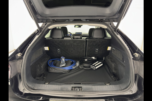 Ford Mustang Mach-E RWD 75 kWh (3-Fase) (INCL-BTW) Aut. *LUXURY-LEATHER | FULL-LED | DAB | DIGI-COCKPIT | KEYLESS | NAVI-FULLMAP | CARPLAY | HEATED-COMFORTSEATS | TOPVIEW | ADAPTIVE-CRUISE | PRIVACY-GLASS | 18'' ALU*