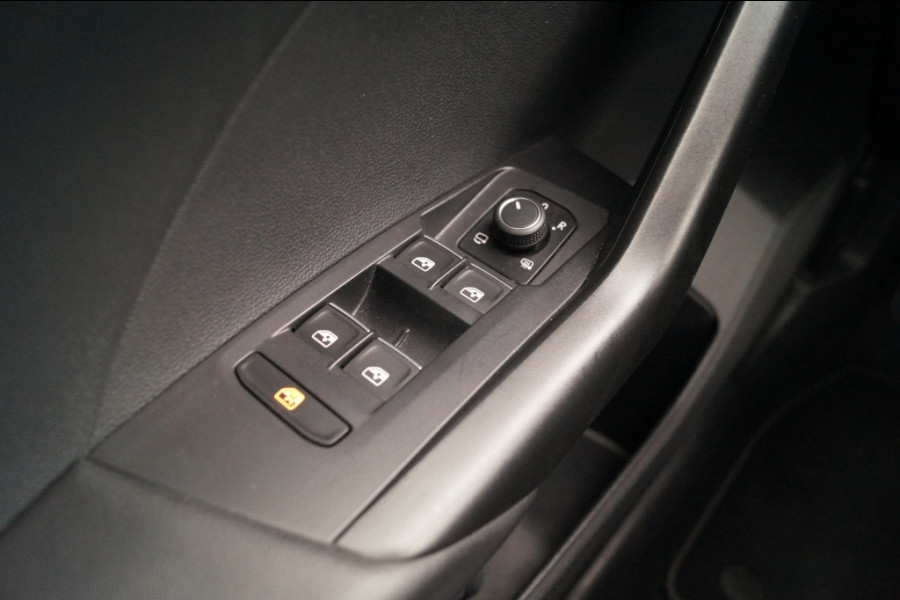 Volkswagen T-Cross 1.0 TSI 110pk Style -NAVI-ECC-PDC-DIGI-