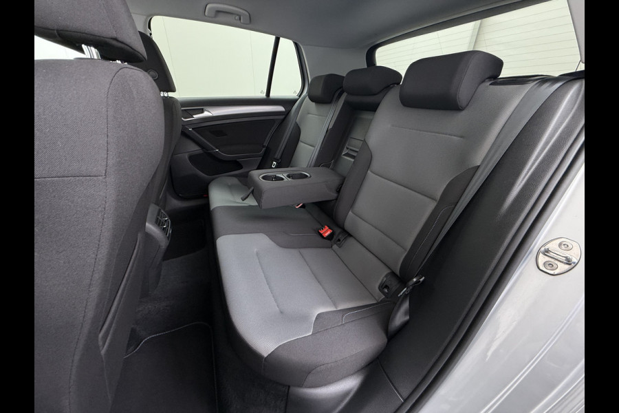 Volkswagen e-Golf Automaat Navi Ecc Climatronic Stoelverwarming Cruise Control Pdc Lmv Led Privacy Glas Regen-Lichtsensor Bluetooth Isofix SOH 85%
