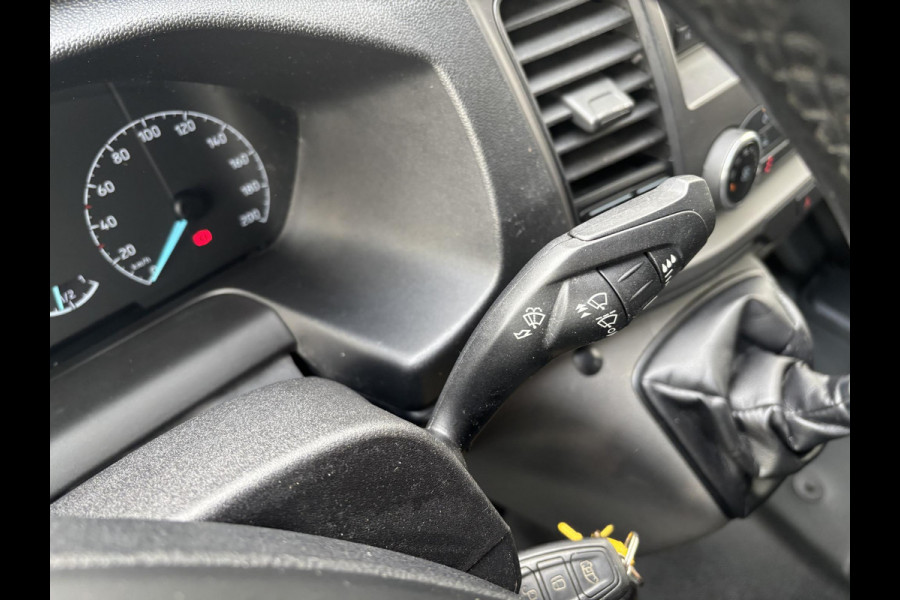 Ford Transit Custom 340 2.0 TDCI L2H1*A/C*CRUISE*NAVI*HAAK*IMPERIAAL*