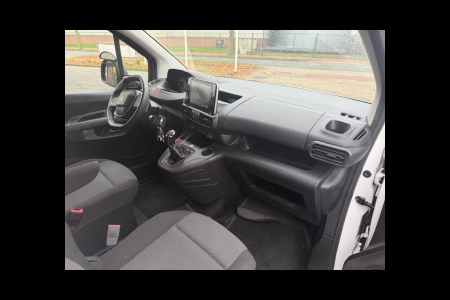 Peugeot Partner 1.5 BlueHDI Premium AIRCO I APPLE CAR PLAY I IMPERIAAL I LAGE KM'S I COMPLETE ONDERHOUDSHISTORIE I 1e EIGENAAR