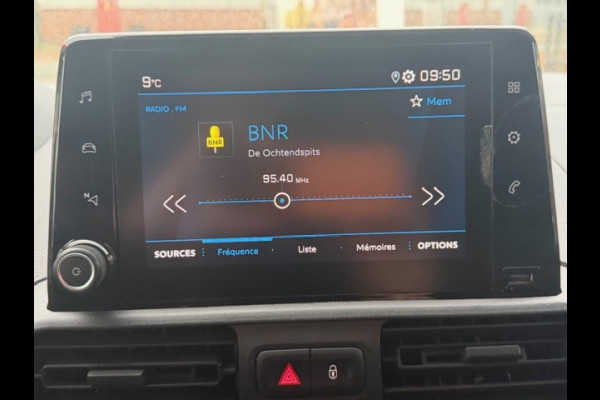 Peugeot Partner 1.5 BlueHDI Premium AIRCO I APPLE CAR PLAY I IMPERIAAL I LAGE KM'S I COMPLETE ONDERHOUDSHISTORIE I 1e EIGENAAR