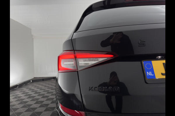 Škoda Kodiaq 1.5TSI Sportline (INCL-BTW) Aut. *PANO | 20" ALU | TOW BAR | LEATHER-MICROFIBRE | FULL-LED | MEMORY-PACK | SPORTSEATS | SHIFT-PADDLES | ADAPTIVE-CRUISE | DIGI-COCKPIT | NAVI-FULLMAP | CANTON-AUDIO | DAB | AMB
