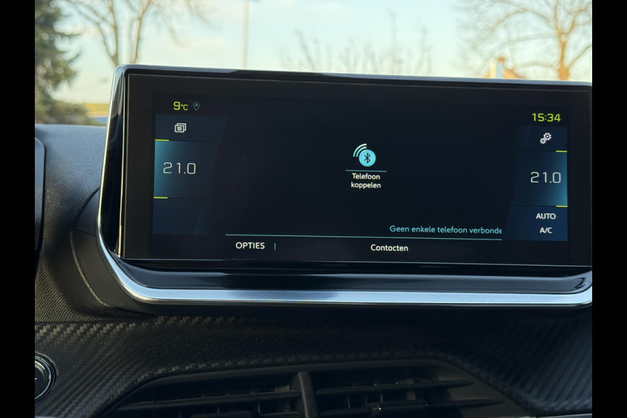 Peugeot e-2008 EV GT 50 kWh | Panorama | Trekhaak | Navi | Camera |