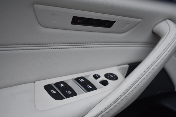 BMW 5 Serie 530e M-Sport Pro | LASERLIGHT | HARMAN KARDON | 360 CAMERA | TREKHAAK | DEALER ONDERHOUDEN | NAP |