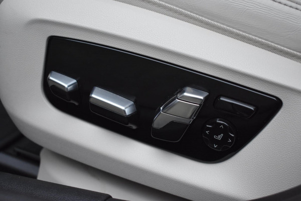 BMW 5 Serie 530e M-Sport Pro | LASERLIGHT | HARMAN KARDON | 360 CAMERA | TREKHAAK | DEALER ONDERHOUDEN | NAP |