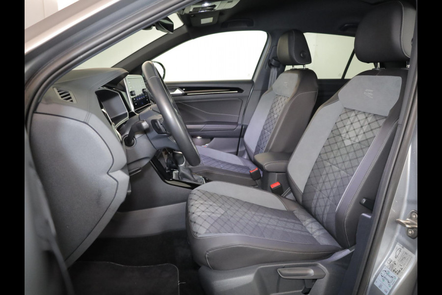 Volkswagen T-Roc 1.5 TSI R-Line 150 pk Automaat (DSG) | Verlengde garantie | Navigatie | Parkeersensoren (Park assist) | Achteruitrijcamera | Stoelverwarming | R-Line |