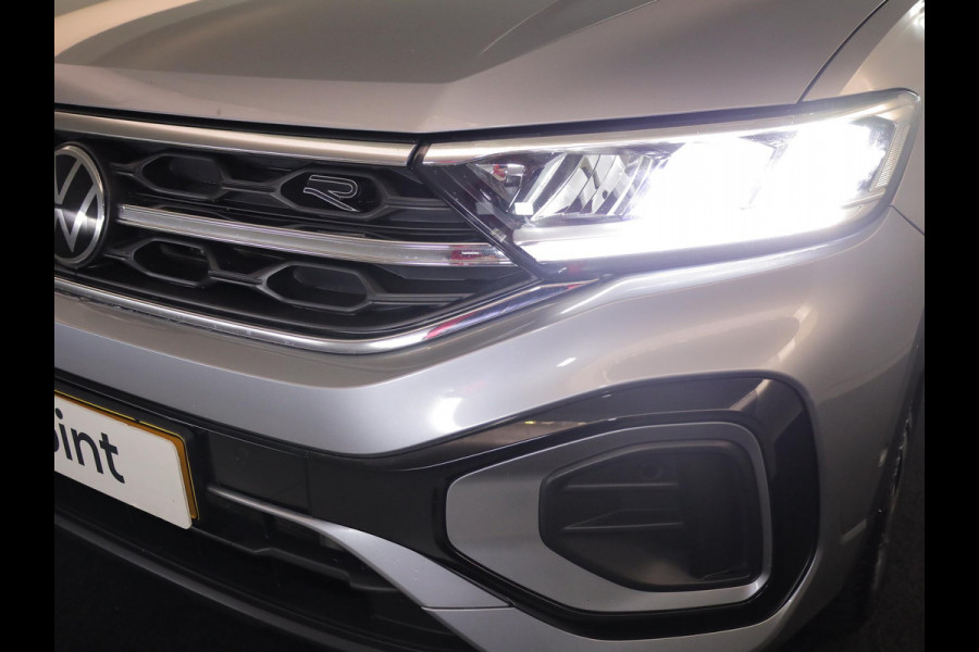 Volkswagen T-Roc 1.5 TSI R-Line 150 pk Automaat (DSG) | Verlengde garantie | Navigatie | Parkeersensoren (Park assist) | Achteruitrijcamera | Stoelverwarming | R-Line |